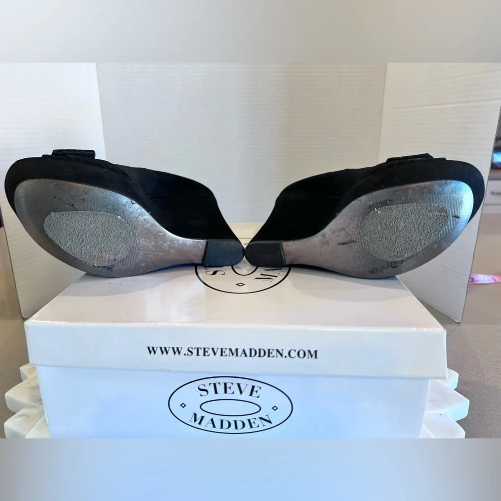 Steve Madden Black Suede Bow Detail Platform Wedges closer to Size 7